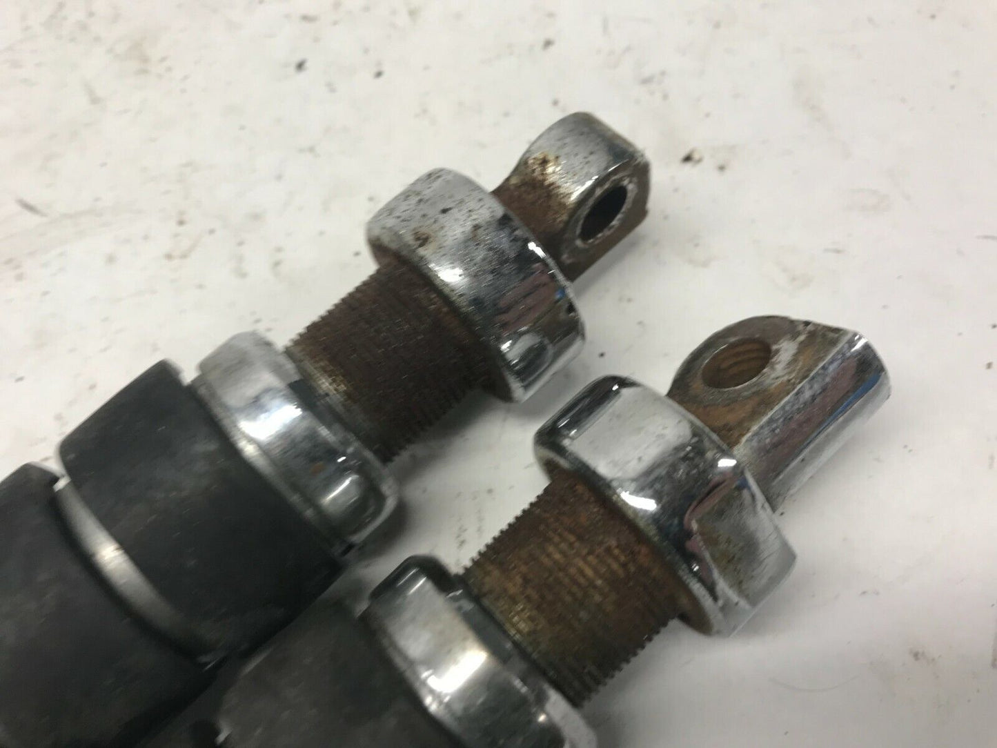 Pair (2) Original Harley Touring Highway Foot Peg Chrome Metal Rubber Shovelhead