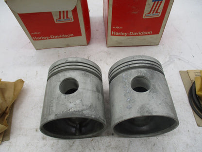 Pair of Harley Davidson Genuine NOS Pistons 750cc 22255-29B 22253-29B