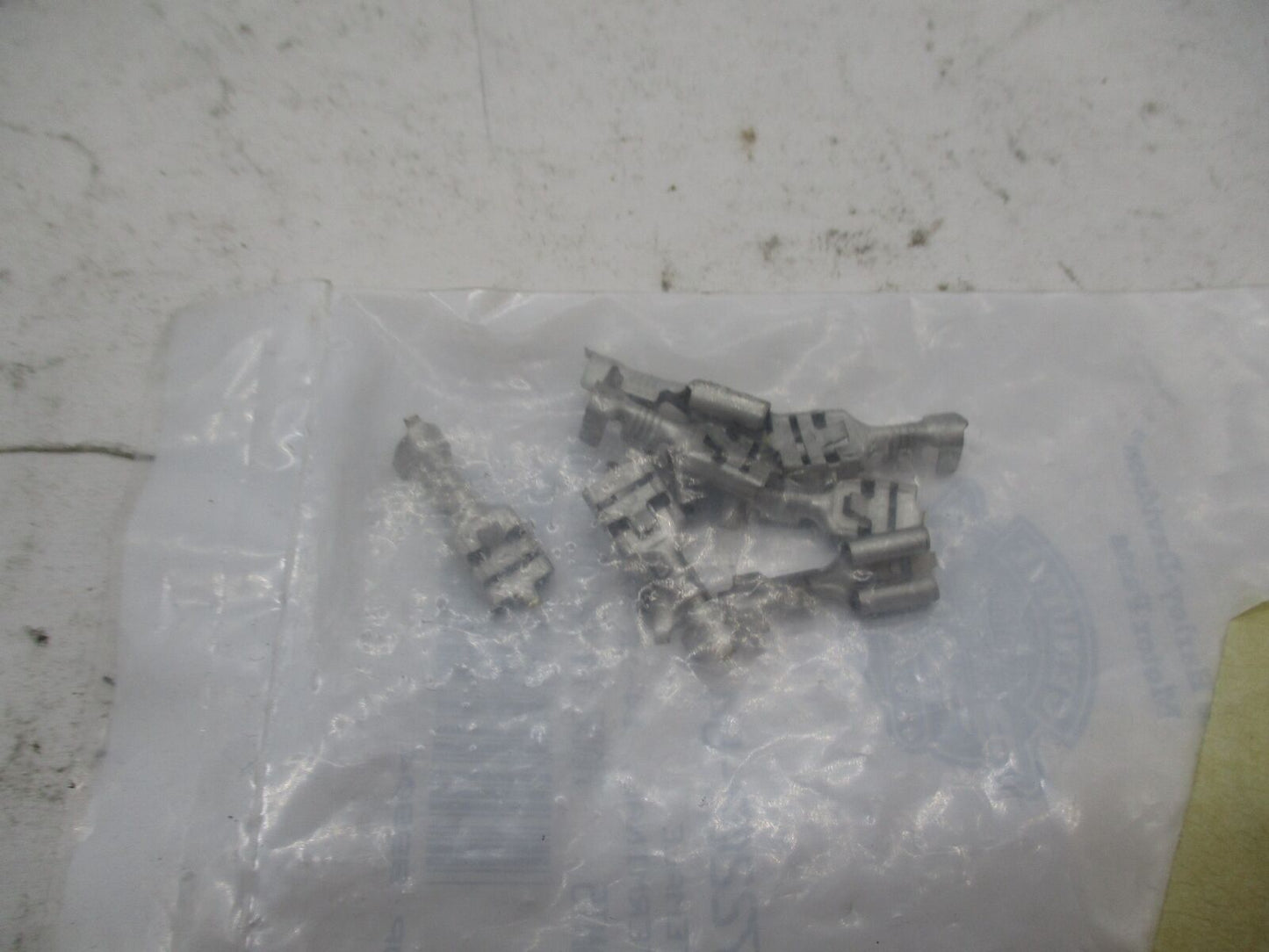 Lot of 8 Harley Davidson Genuine NOS  Auto Female Terminals 72202-94